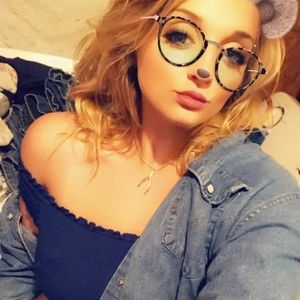 Meet your Posher, Rhiannon